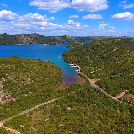 Nyaraló Secluded Fisherman's Cove Jaz - Telascica, Dugi Otok - 8143 Sali
