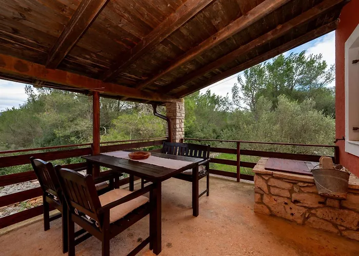 Secluded Fisherman's Cove Jaz - Telascica, Dugi Otok - 8143 *