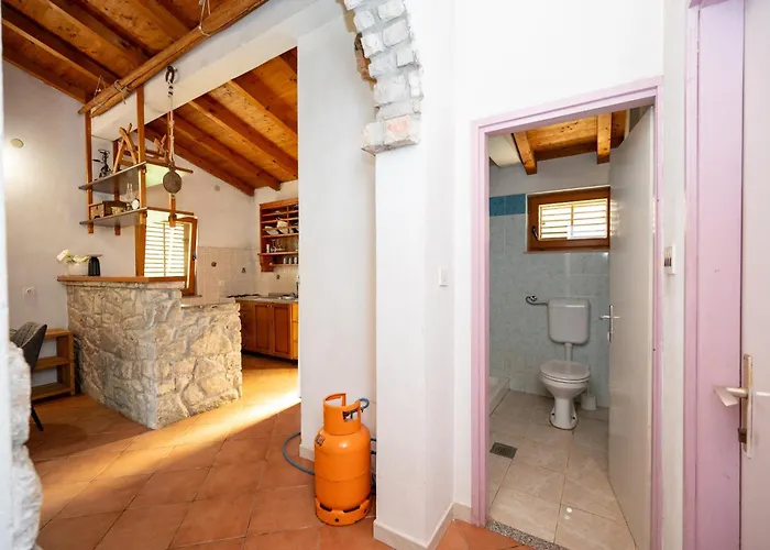 Secluded Fisherman's Cove Jaz - Telascica, Dugi Otok - 8143 *