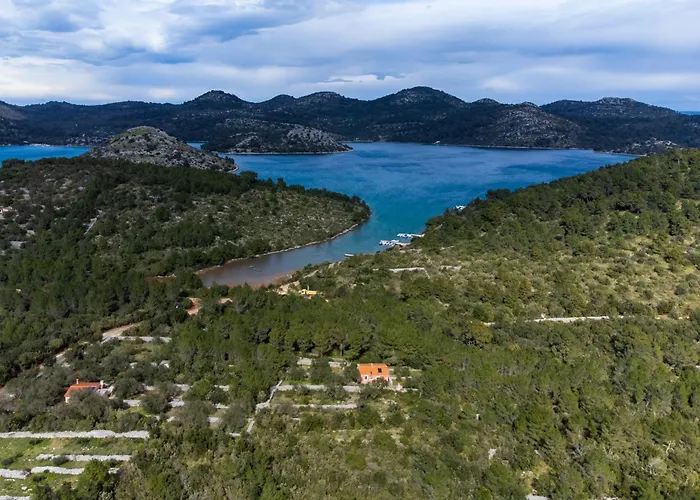 Secluded Fisherman's Cove Jaz - Telascica, Dugi Otok - 8143 * Sali